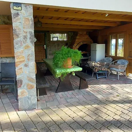 Hiska Tilia Apartament *