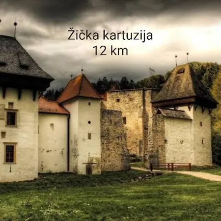 Hiska Tilia Appartement *