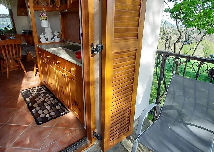 Hiska Tilia Apartma Loce pri Poljcanah